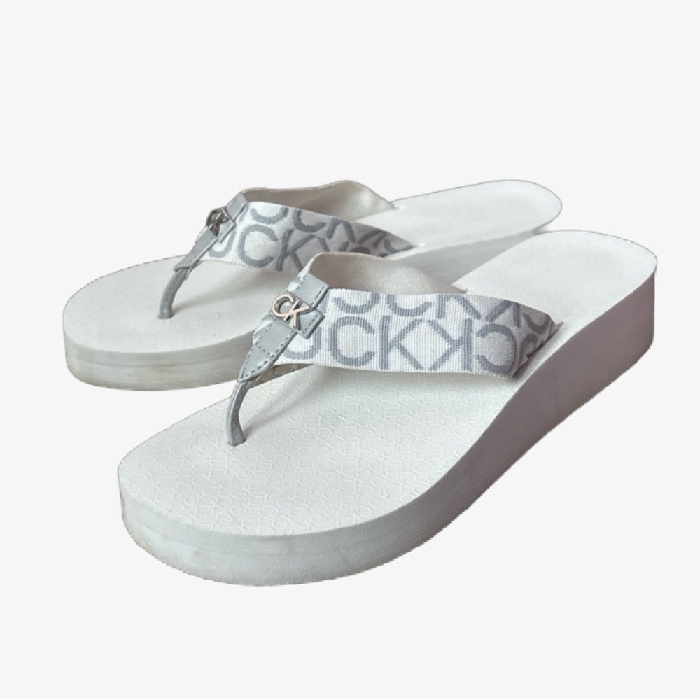 White/ grey platform sandals